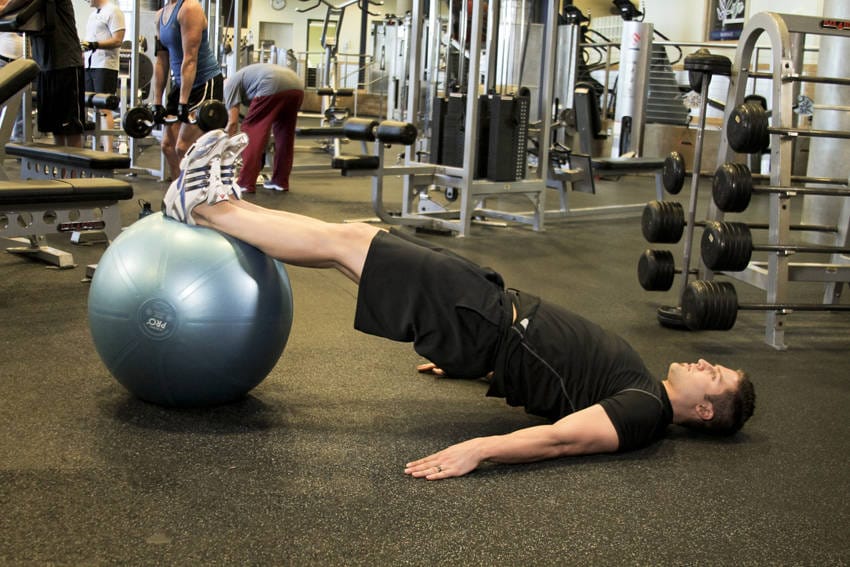 Ball Leg Curl - Step 0