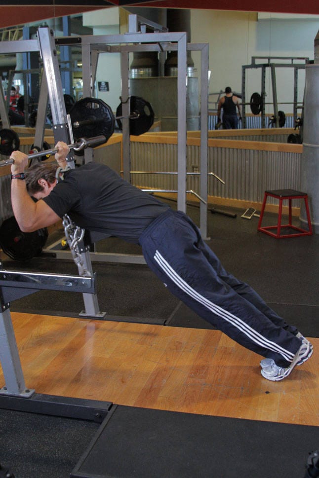 Body Tricep Press - Step 1