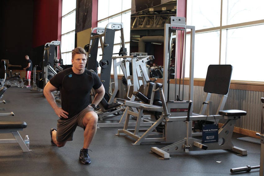 Bodyweight Walking Lunge - Step 1