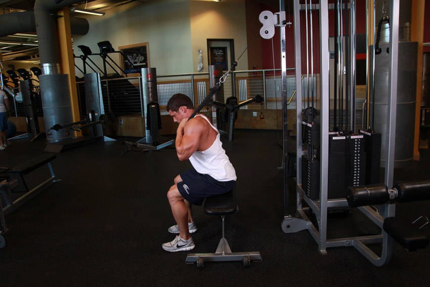 Cable Seated Crunch - Step 0