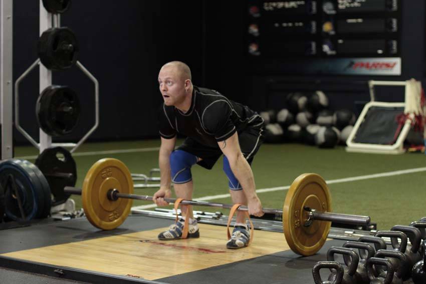 Deadlift with Bands - Step 1