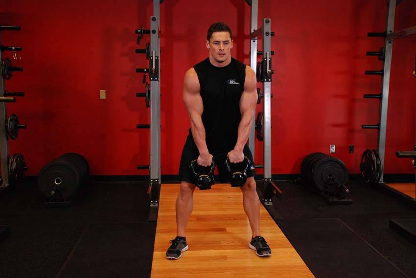 Double Kettlebell Alternating Hang Clean - Step 0