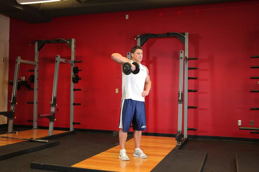Dumbbell One-Arm Upright Row - Step 0
