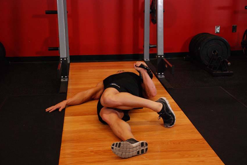 Extended Range One-Arm Kettlebell Floor Press - Step 0