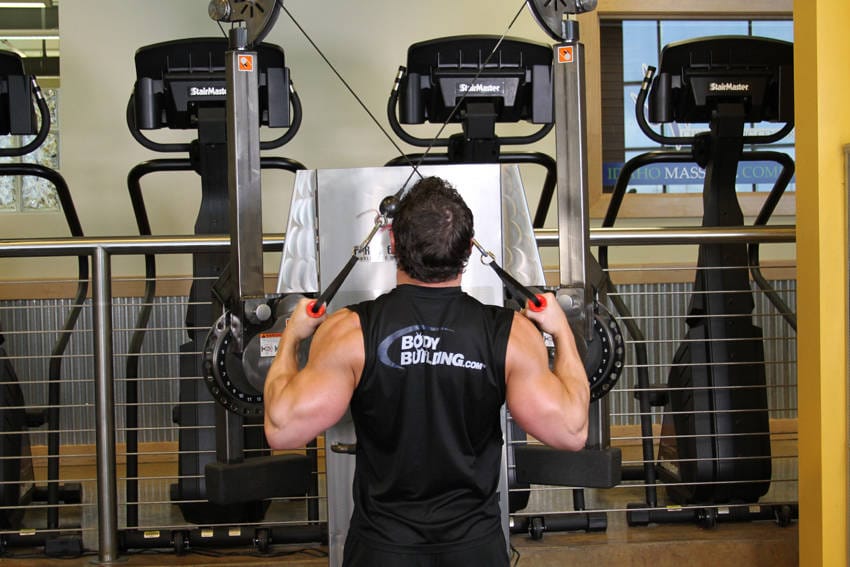 Full Range-Of-Motion Lat Pulldown - Step 1