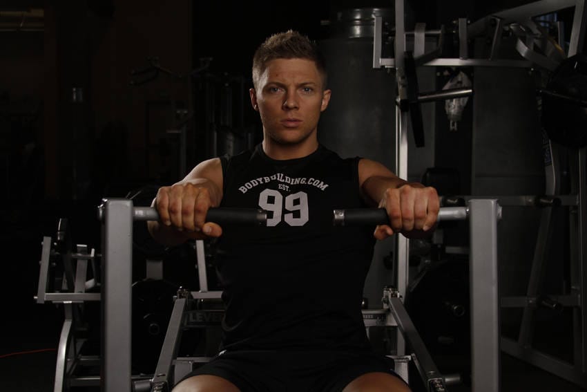 Leverage Chest Press - Step 1