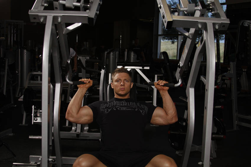 Leverage Shoulder Press - Step 0