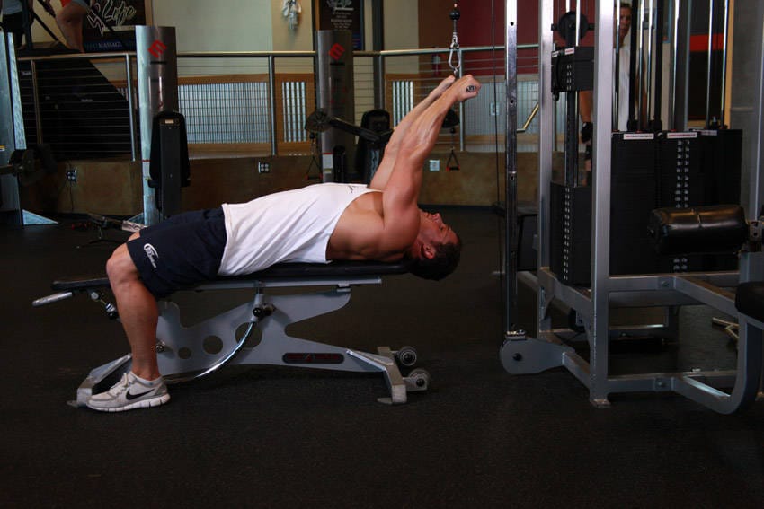 Lying Close-Grip Bar Curl On High Pulley - Step 0