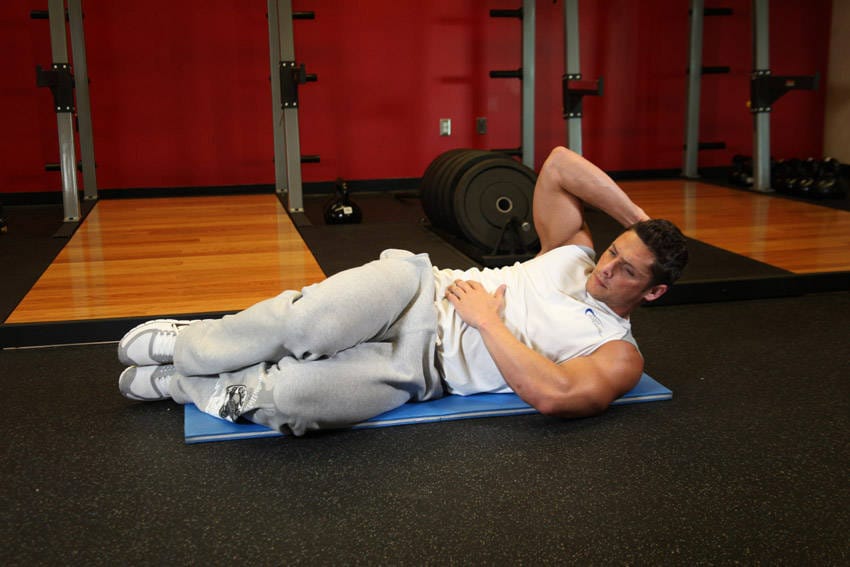 Oblique Crunches - On The Floor - Step 0