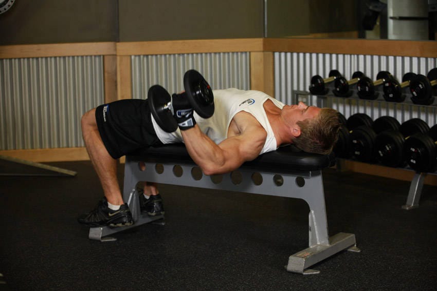 One-Arm Flat Bench Dumbbell Flye - Step 0