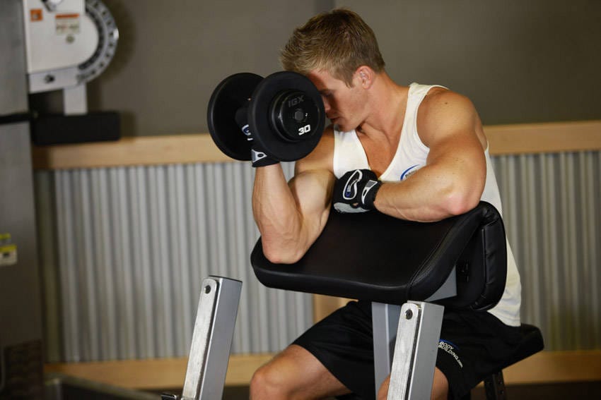 One Arm Dumbbell Preacher Curl - Step 1