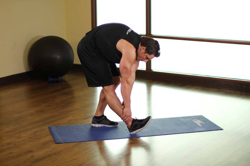 Runner's Stretch - Step 1
