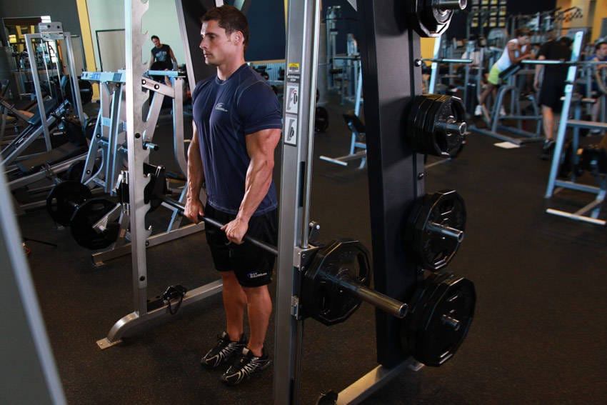 Smith Machine Upright Row - Step 0