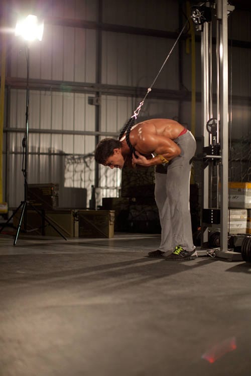 Standing Rope Crunch - Step 1