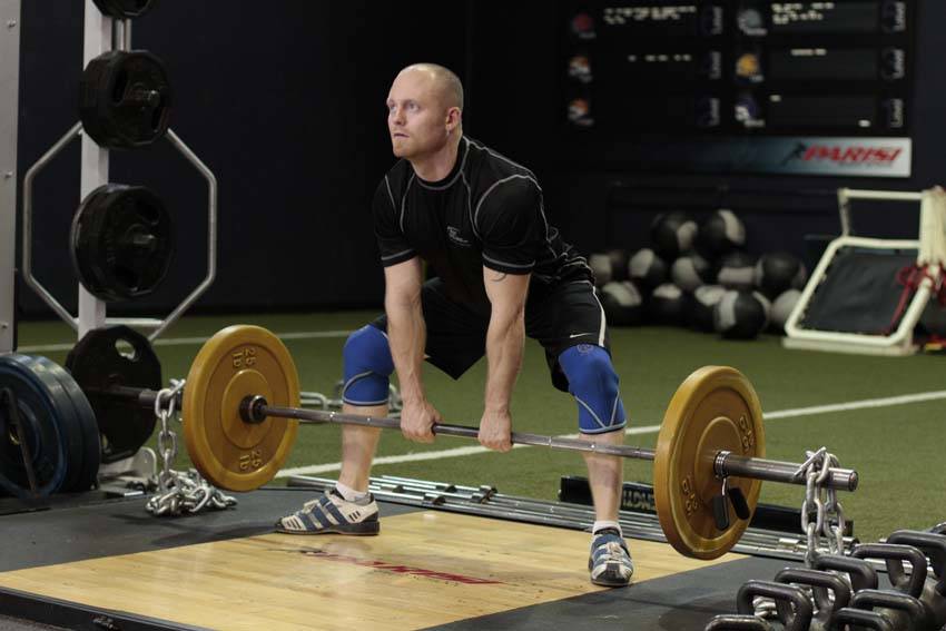 Sumo Deadlift with Chains - Step 0