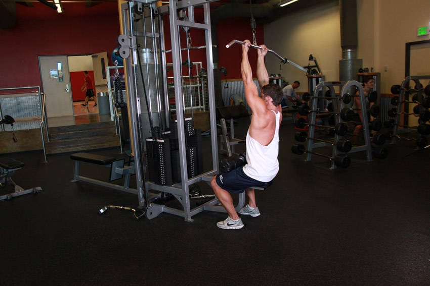Underhand Cable Pulldowns - Step 0