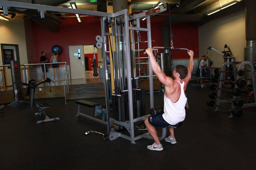 Wide-Grip Lat Pulldown - Step 0